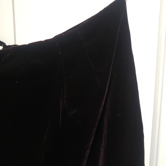 Vintage Cleo Velvet Skirt Burgundy Made in Canada - Picture 3 of 10